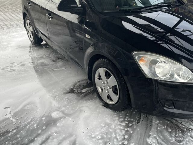 Черный Киа Другая, объемом двигателя 1.4 л и пробегом 179 тыс. км за 4600 $, фото 10 на Automoto.ua