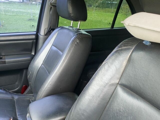 Чорний Кіа Інша, об'ємом двигуна 2.5 л та пробігом 220 тис. км за 7000 $, фото 2 на Automoto.ua