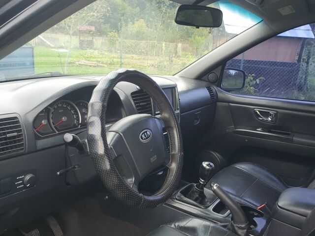 Чорний Кіа Інша, об'ємом двигуна 2.5 л та пробігом 220 тис. км за 7000 $, фото 1 на Automoto.ua