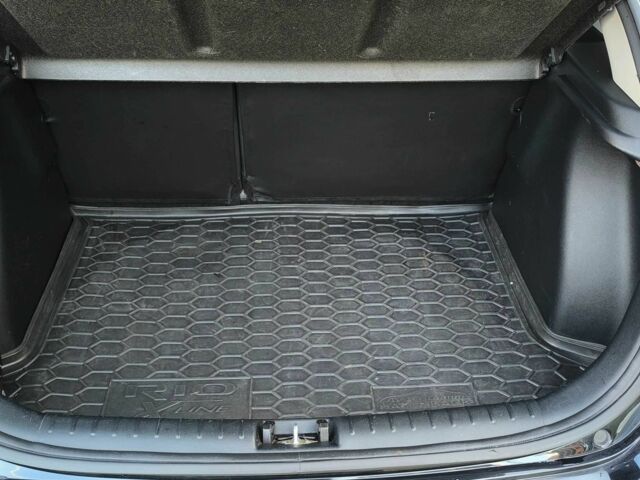 Черный Киа Другая, объемом двигателя 1.59 л и пробегом 68 тыс. км за 14450 $, фото 15 на Automoto.ua