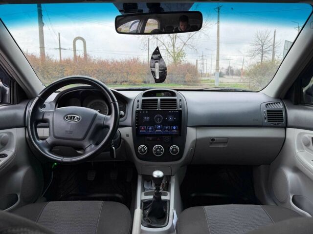 Чорний Кіа Інша, об'ємом двигуна 1.6 л та пробігом 224 тис. км за 4900 $, фото 18 на Automoto.ua