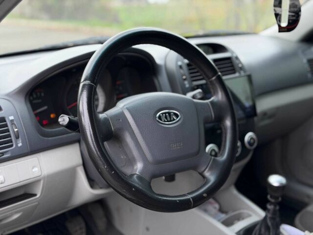 Чорний Кіа Інша, об'ємом двигуна 1.6 л та пробігом 224 тис. км за 4900 $, фото 17 на Automoto.ua