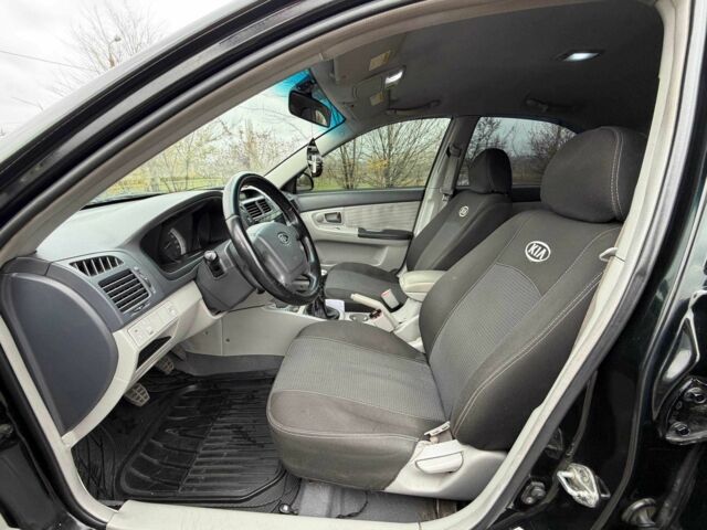 Чорний Кіа Інша, об'ємом двигуна 1.6 л та пробігом 224 тис. км за 4900 $, фото 12 на Automoto.ua