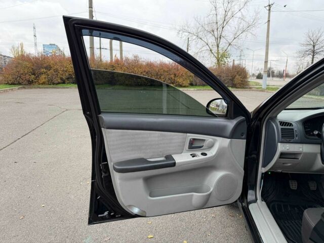 Чорний Кіа Інша, об'ємом двигуна 1.6 л та пробігом 224 тис. км за 4900 $, фото 14 на Automoto.ua