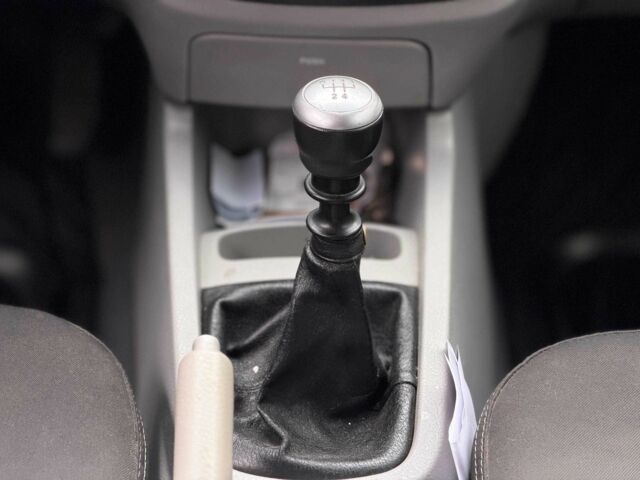 Чорний Кіа Інша, об'ємом двигуна 1.6 л та пробігом 224 тис. км за 4900 $, фото 20 на Automoto.ua