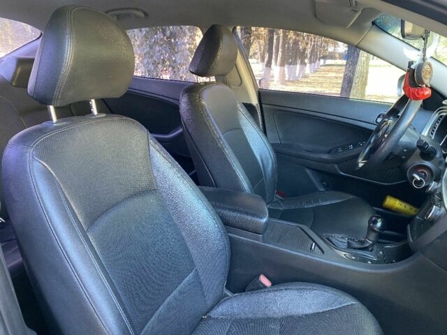 Черный Киа Другая, объемом двигателя 2 л и пробегом 200 тыс. км за 7600 $, фото 10 на Automoto.ua