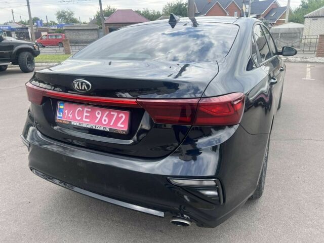 Черный Киа Другая, объемом двигателя 2 л и пробегом 100 тыс. км за 15000 $, фото 4 на Automoto.ua