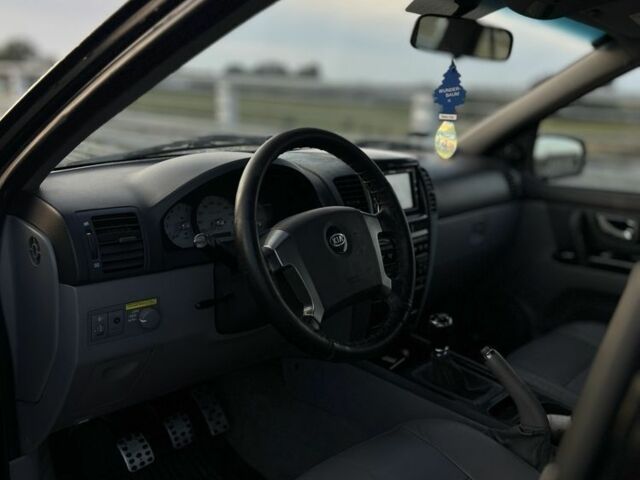 Черный Киа Другая, объемом двигателя 2.5 л и пробегом 291 тыс. км за 2073 $, фото 4 на Automoto.ua