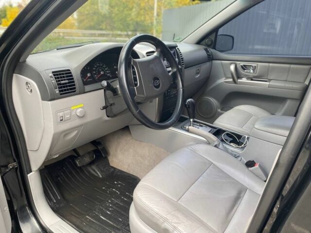 Черный Киа Другая, объемом двигателя 2.5 л и пробегом 275 тыс. км за 7499 $, фото 5 на Automoto.ua