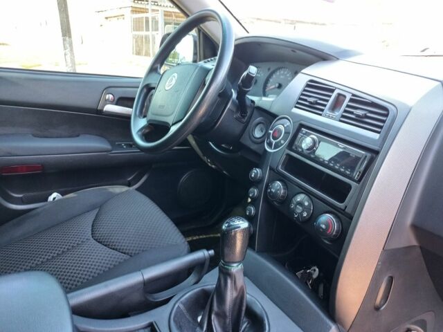 Киа Другая 2010 в Чернигове на Automoto.ua Черный Киа Другая, объемом двигателя 2.3 л и пробегом 123 тыс. км за 7000 $, фото 5 на Automoto.ua