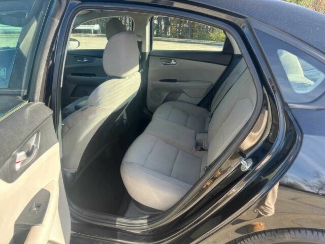 Черный Киа Другая, объемом двигателя 2 л и пробегом 45 тыс. км за 3150 $, фото 10 на Automoto.ua