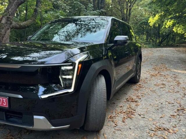 Чорний Кіа Інша, об'ємом двигуна 0 л та пробігом 18 тис. км за 40000 $, фото 2 на Automoto.ua