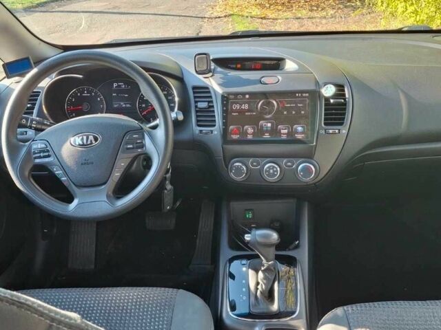 Коричневый Киа Другая, объемом двигателя 2 л и пробегом 46 тыс. км за 13000 $, фото 7 на Automoto.ua