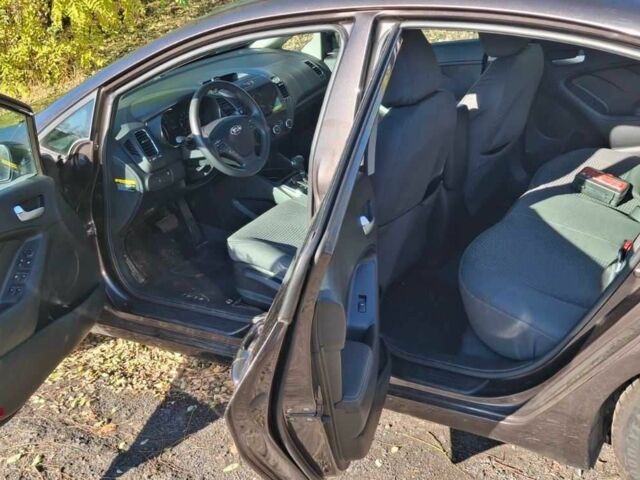 Коричневый Киа Другая, объемом двигателя 2 л и пробегом 46 тыс. км за 13000 $, фото 8 на Automoto.ua