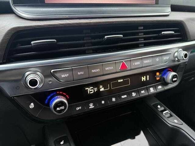 Коричневый Киа Другая, объемом двигателя 3.8 л и пробегом 31 тыс. км за 7900 $, фото 12 на Automoto.ua