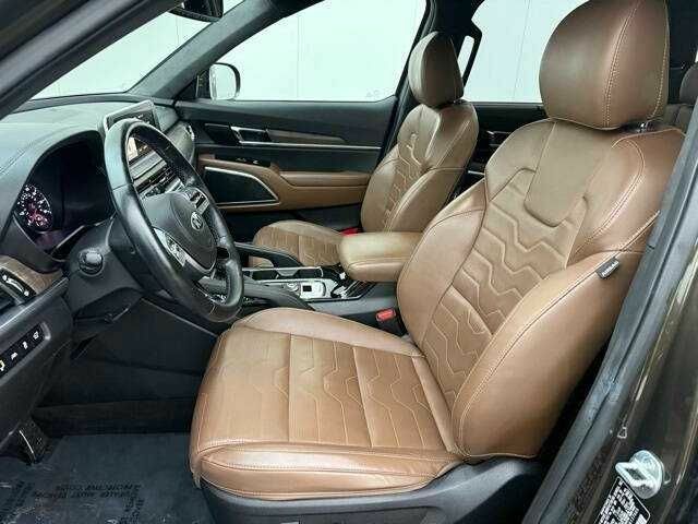 Коричневый Киа Другая, объемом двигателя 3.8 л и пробегом 31 тыс. км за 7900 $, фото 6 на Automoto.ua