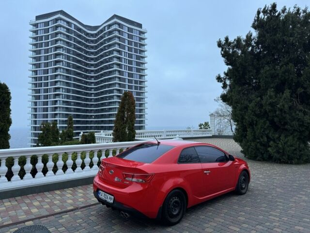 Красный Киа Другая, объемом двигателя 2 л и пробегом 165 тыс. км за 9700 $, фото 1 на Automoto.ua