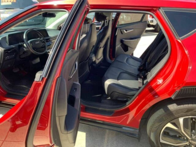 Червоний Кіа Інша, об'ємом двигуна 0 л та пробігом 25 тис. км за 21900 $, фото 9 на Automoto.ua