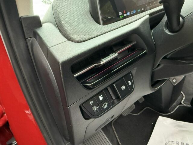 Красный Киа Другая, объемом двигателя 0 л и пробегом 51 тыс. км за 25500 $, фото 10 на Automoto.ua