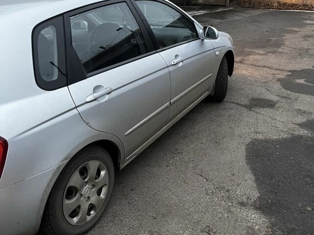 Сірий Кіа Інша, об'ємом двигуна 1.6 л та пробігом 300 тис. км за 5200 $, фото 4 на Automoto.ua