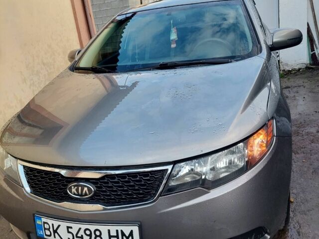 Серый Киа Другая, объемом двигателя 2 л и пробегом 100 тыс. км за 7800 $, фото 2 на Automoto.ua