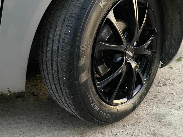 Сірий Кіа Інша, об'ємом двигуна 1.6 л та пробігом 294 тис. км за 3700 $, фото 7 на Automoto.ua