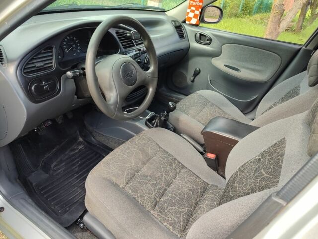 Серый Киа Другая, объемом двигателя 1.5 л и пробегом 257 тыс. км за 2048 $, фото 5 на Automoto.ua