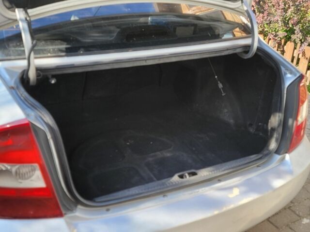 Серый Киа Другая, объемом двигателя 1.6 л и пробегом 192 тыс. км за 3500 $, фото 7 на Automoto.ua