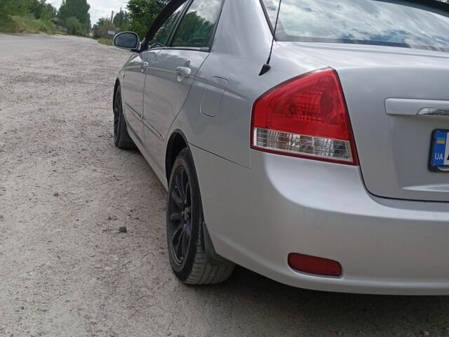 Серый Киа Другая, объемом двигателя 1.6 л и пробегом 240 тыс. км за 4500 $, фото 8 на Automoto.ua