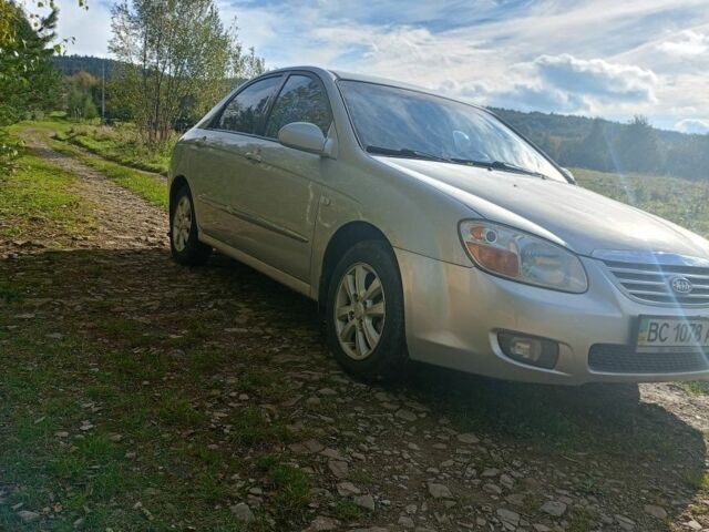 Серый Киа Другая, объемом двигателя 1.6 л и пробегом 224 тыс. км за 3700 $, фото 1 на Automoto.ua