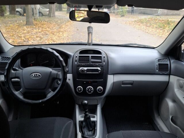 Киа Другая 2008 в Днепре (Днепропетровске) на Automoto.ua Серый Киа Другая, объемом двигателя 1.6 л и пробегом 100 тыс. км за 3600 $, фото 7 на Automoto.ua