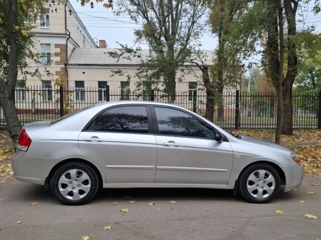 Киа Другая 2008 в Днепре (Днепропетровске) на Automoto.ua Серый Киа Другая, объемом двигателя 1.6 л и пробегом 100 тыс. км за 3600 $, фото 3 на Automoto.ua