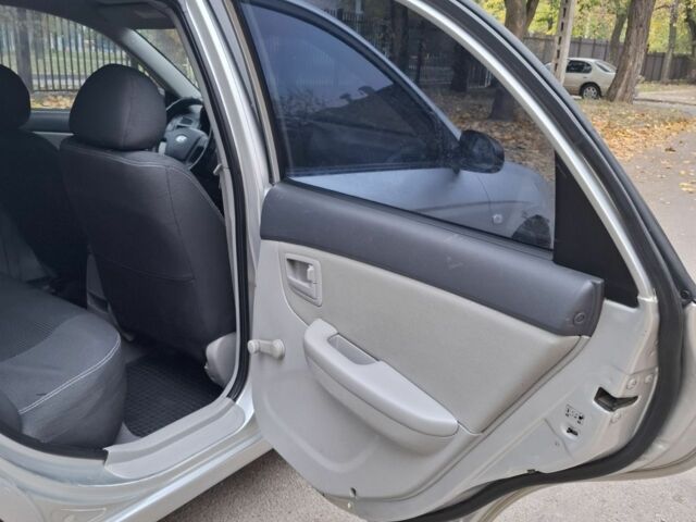 Киа Другая 2008 в Днепре (Днепропетровске) на Automoto.ua Серый Киа Другая, объемом двигателя 1.6 л и пробегом 100 тыс. км за 3600 $, фото 6 на Automoto.ua