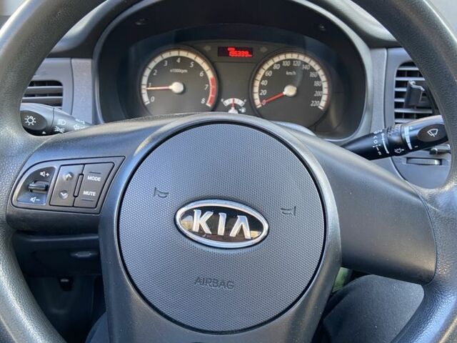 Серый Киа Другая, объемом двигателя 1.4 л и пробегом 196 тыс. км за 6500 $, фото 2 на Automoto.ua