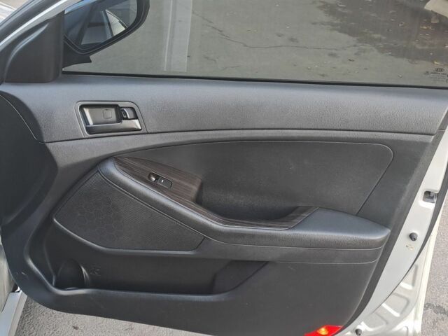 Сірий Кіа Інша, об'ємом двигуна 2 л та пробігом 260 тис. км за 7500 $, фото 18 на Automoto.ua