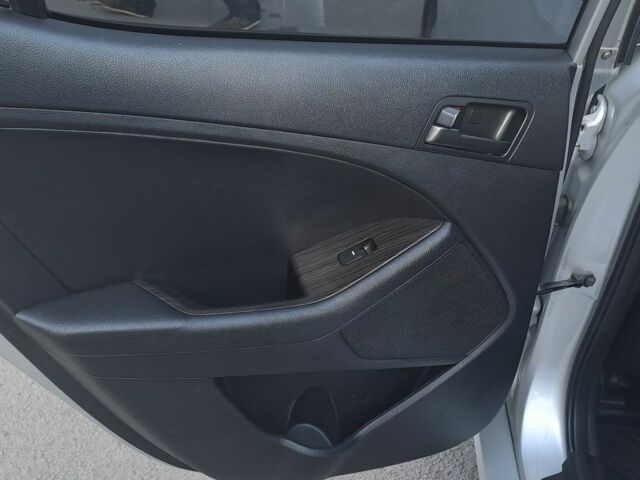 Сірий Кіа Інша, об'ємом двигуна 2 л та пробігом 260 тис. км за 7500 $, фото 13 на Automoto.ua