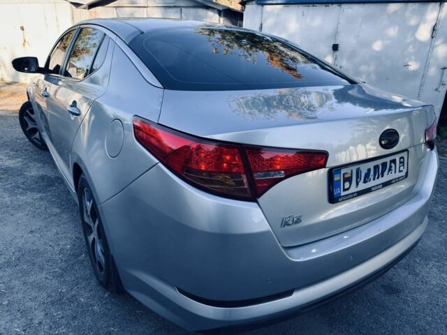 Сірий Кіа Інша, об'ємом двигуна 2 л та пробігом 245 тис. км за 7999 $, фото 2 на Automoto.ua