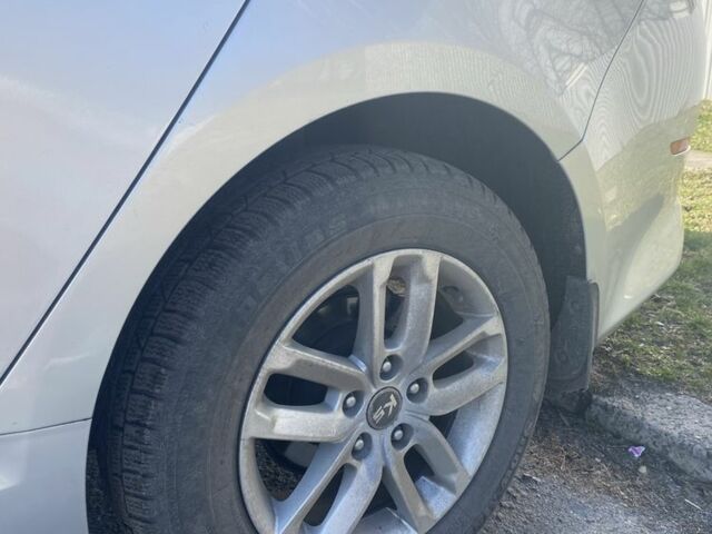 Серый Киа Другая, объемом двигателя 2 л и пробегом 191 тыс. км за 7300 $, фото 9 на Automoto.ua