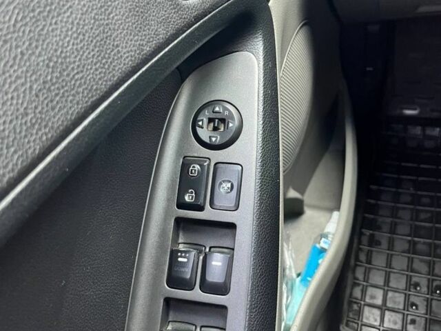 Серый Киа Другая, объемом двигателя 1.8 л и пробегом 217 тыс. км за 8000 $, фото 7 на Automoto.ua