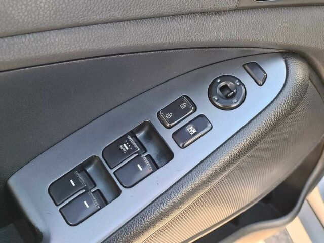 Сірий Кіа Інша, об'ємом двигуна 2 л та пробігом 365 тис. км за 6890 $, фото 21 на Automoto.ua