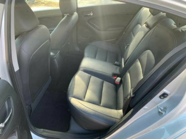 Серый Киа Другая, объемом двигателя 2 л и пробегом 73 тыс. км за 4200 $, фото 9 на Automoto.ua