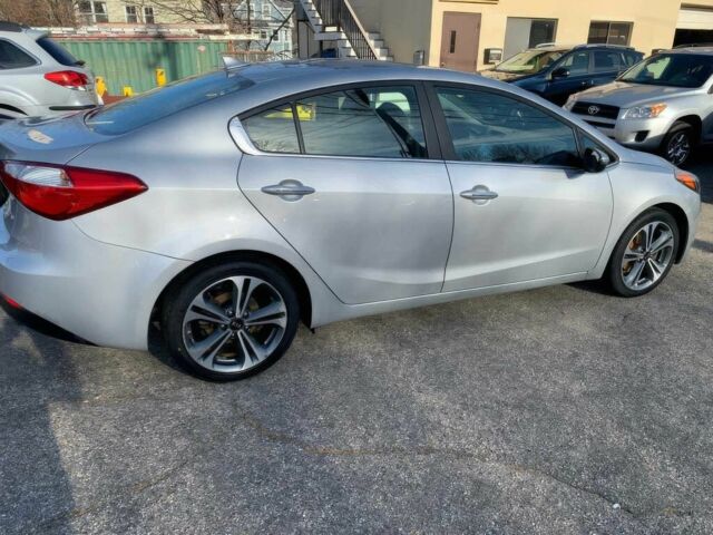 Серый Киа Другая, объемом двигателя 2 л и пробегом 73 тыс. км за 4200 $, фото 2 на Automoto.ua