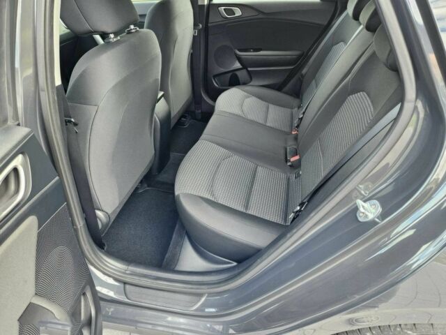 Сірий Кіа Інша, об'ємом двигуна 2 л та пробігом 48 тис. км за 14600 $, фото 7 на Automoto.ua