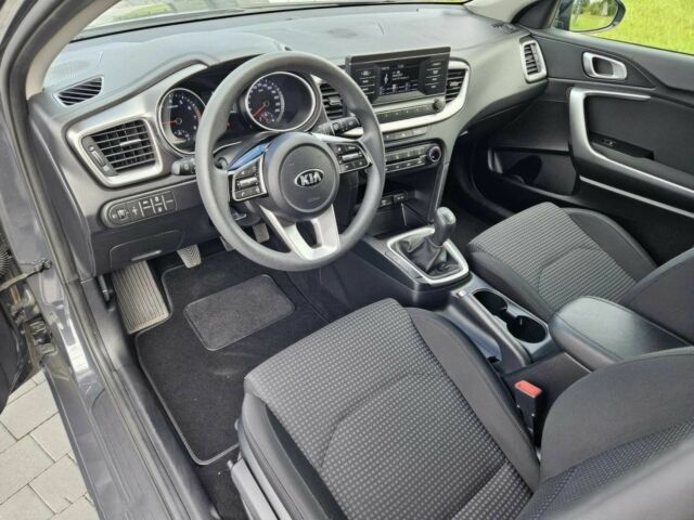 Сірий Кіа Інша, об'ємом двигуна 2 л та пробігом 48 тис. км за 14600 $, фото 5 на Automoto.ua