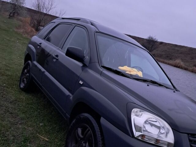 Серый Киа Другая, объемом двигателя 2 л и пробегом 315 тыс. км за 3313 $, фото 1 на Automoto.ua