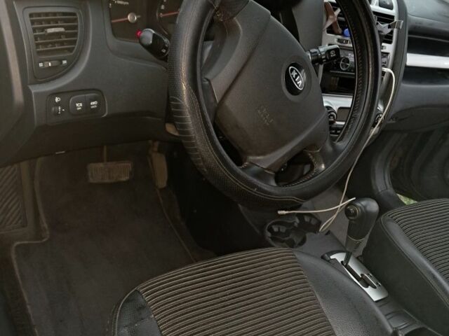 Серый Киа Другая, объемом двигателя 2 л и пробегом 315 тыс. км за 3313 $, фото 4 на Automoto.ua