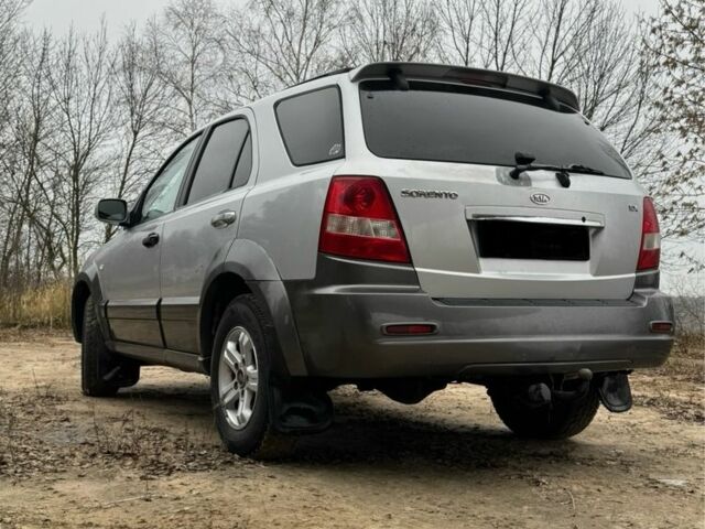 Серый Киа Другая, объемом двигателя 2.5 л и пробегом 218 тыс. км за 4150 $, фото 2 на Automoto.ua