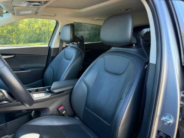 Серый Киа Другая, объемом двигателя 0 л и пробегом 11 тыс. км за 12600 $, фото 7 на Automoto.ua