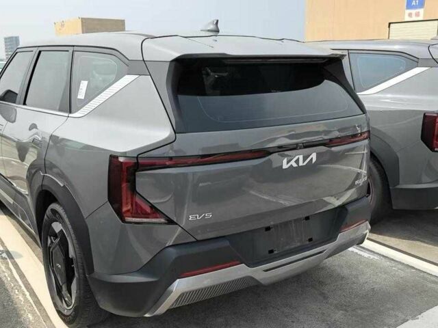 Серый Киа Другая, объемом двигателя 0 л и пробегом 19 тыс. км за 21300 $, фото 5 на Automoto.ua