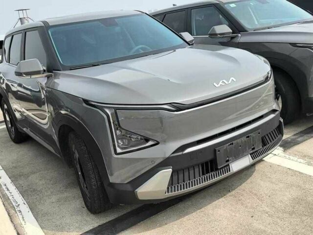 Серый Киа Другая, объемом двигателя 0 л и пробегом 19 тыс. км за 21300 $, фото 3 на Automoto.ua